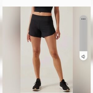 Athleta Run With It 3.5" short size Medium